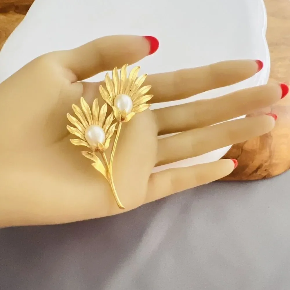 Vintage TRIFARI Brooch Scottish Thistle Stem Pearl Gold Plate Huge Flower 1346